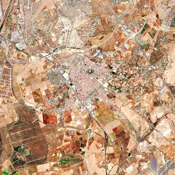 Ahead of next week’s ‘Space19+’ Ministerial Council, the Copernicus Sentinel-2 mission takes us over Seville in southern Spain – the destination for this milestone event. On 27–28 November, Ministers 