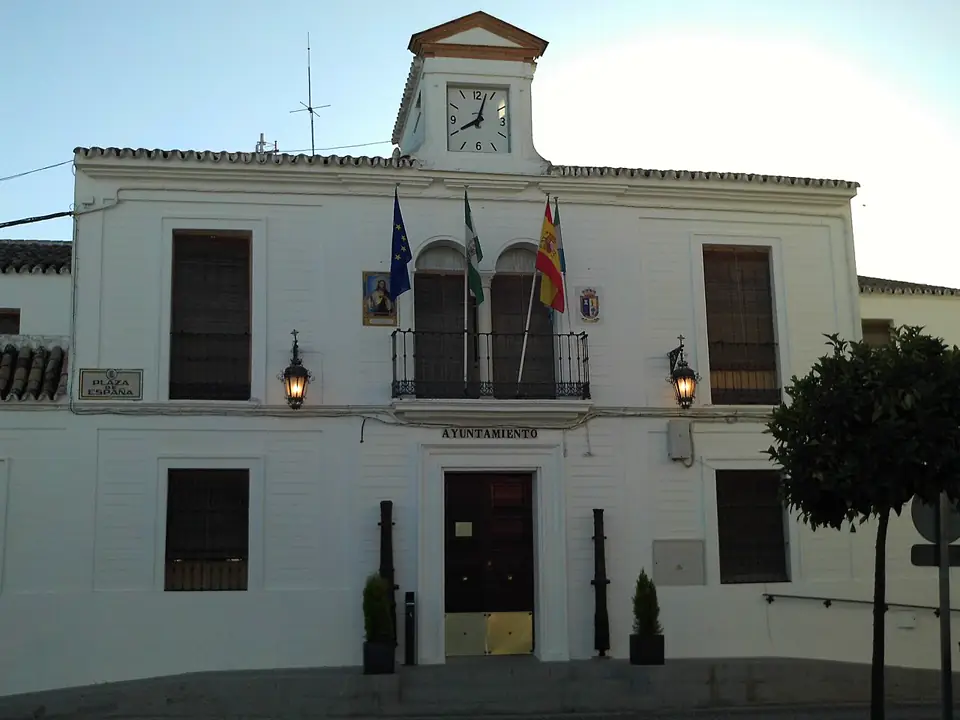 Ayuntamiento de Salteras, en la plaza de España de la localidad